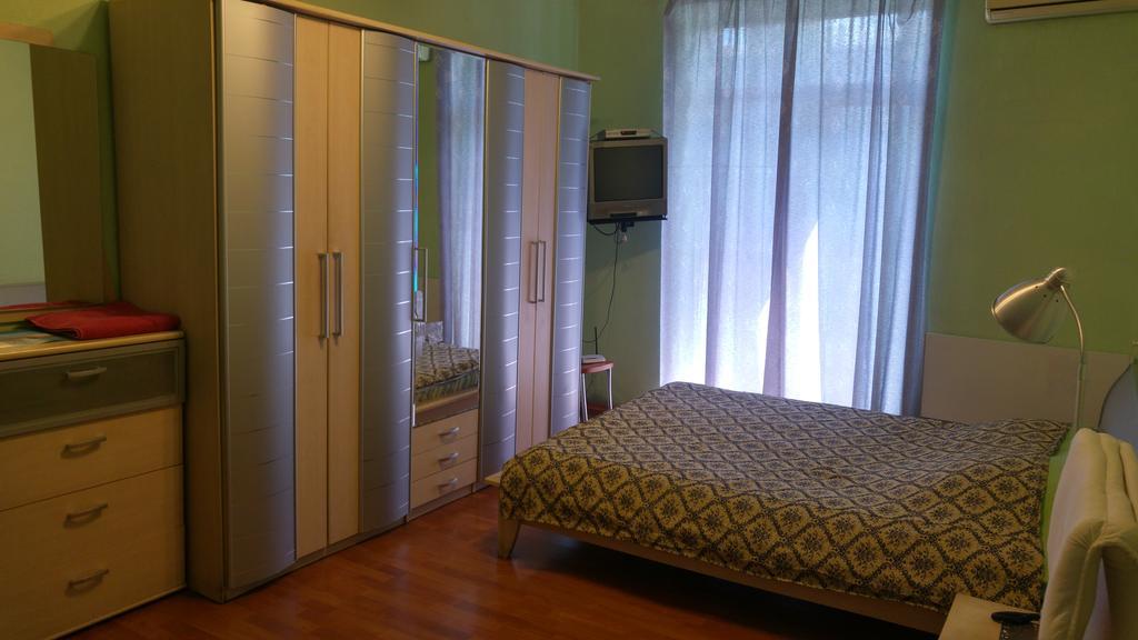 Shievchienko 10 Apartman Kijev Kültér fotó